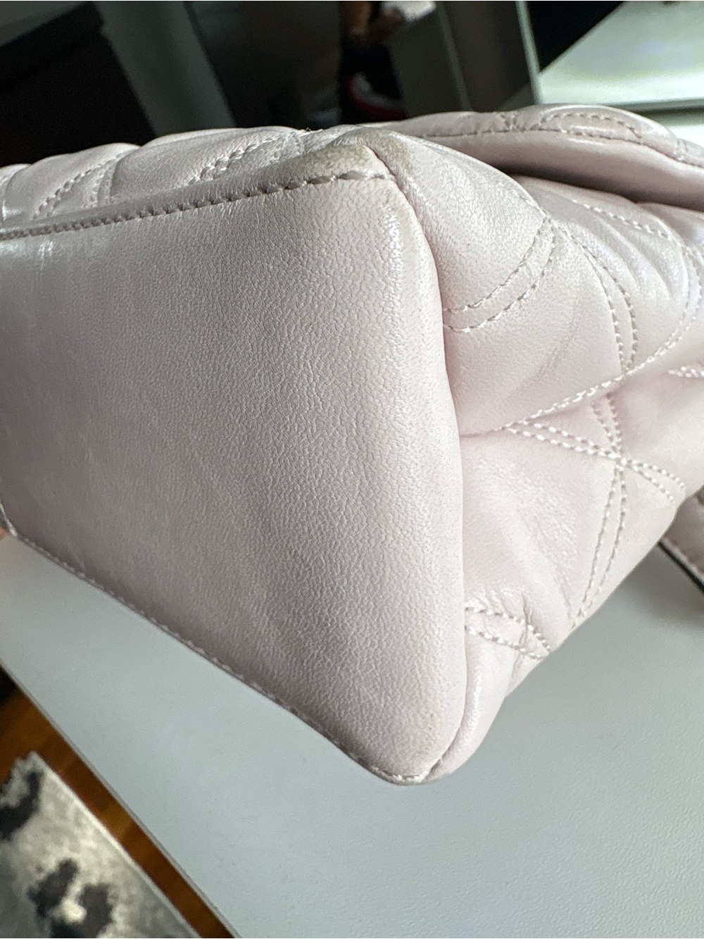 kate spade Quilted White Shoulder Bag with Gold Chain Strap - Picture 3 of 9